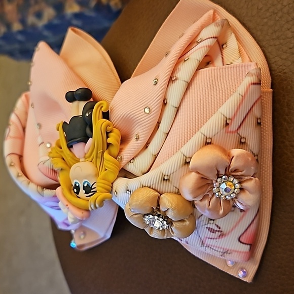 Large Pink Bedazzled Clay Shopper Girl Floral Clip-on Ribbon Bow - Picture 7 of 8